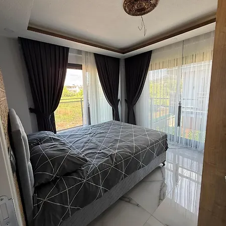 Life Villalari - Yeni Oezel Havuzlu Villa