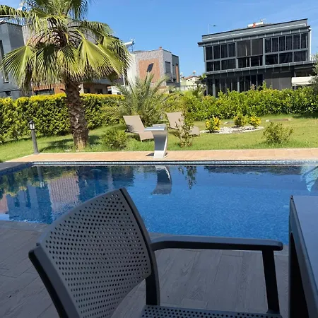 Villa Life Villalari - Yeni Oezel Havuzlu Kusadası